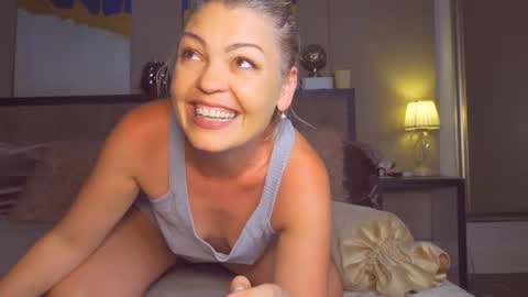 kirasunny online show from July 27, 2026, 9:11 pm