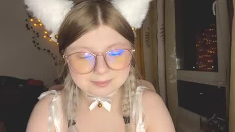 KiraYume online show from June 16, 2026, 8:22 pm