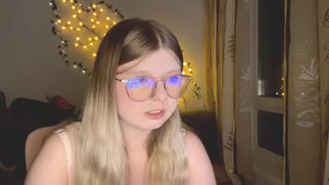 KiraYume online show from July 17, 2026, 9:19 pm