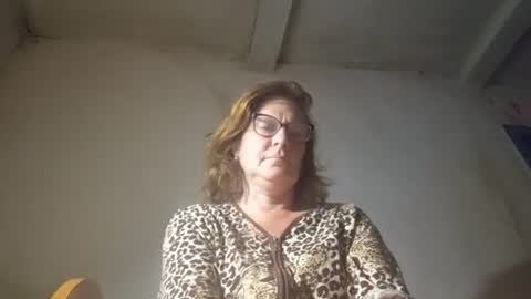 kissandvibe online show from August 1, 2026, 7:46 pm