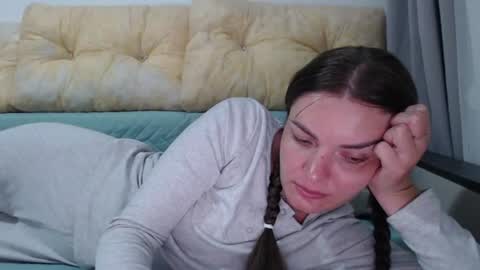 Im Amaia   Everyone Merry Christmas  online show from July 13, 2026, 7:49 pm