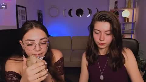 kitniss online show from June 28, 2026, 7:20 pm