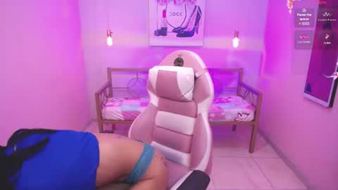 Snapshot of kitty1_xx_ chatting on June 23, 2026, 7:12 pm PVT 12TK 02PM - 9PM COLOMBIA online show from June 23, 2026, 7:12 pm
