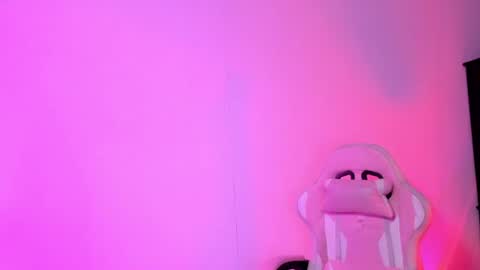 kitty__chs online show from August 2, 2026, 2:21 am