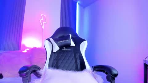 kitty online show from July 3, 2026, 5:58 am