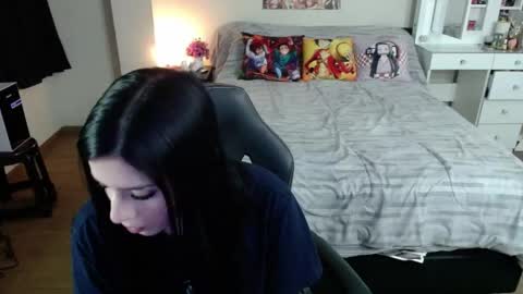 Isabel online show from May 11, 2026, 1:44 am