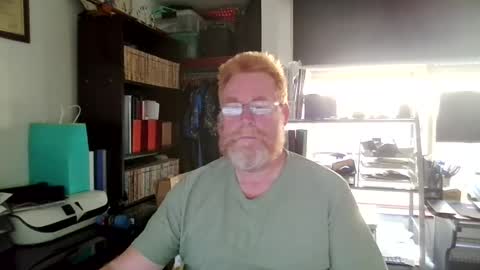 Snapshot of kiwi_boss61 chatting on August 3, 2026, 2:32 am kiwi_boss61 online show from August 3, 2026, 2:32 am