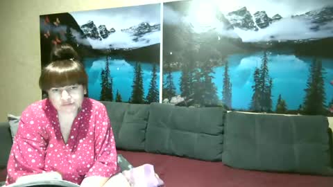 Kleosnow online show from June 26, 2026, 8:19 am