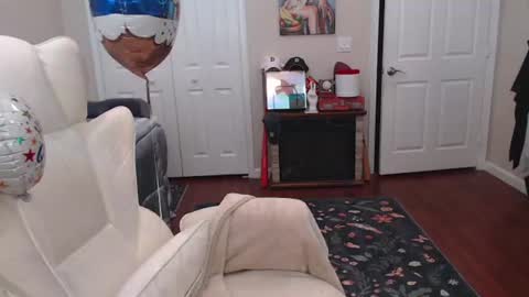 Krissy online show from June 19, 2026, 1:26 pm