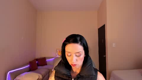 Sophia online show from July 24, 2026, 11:25 pm