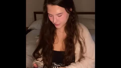 Snapshot of kristiekitty chatting on April 29, 2026, 3:21 am kristiekitty online show from April 29, 2026, 3:21 am