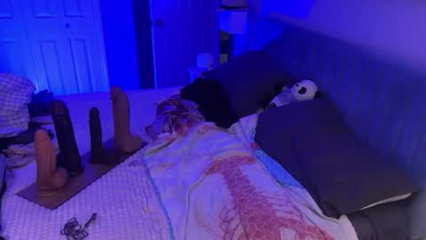 Kristin Snow online show from July 18, 2026, 4:49 am
