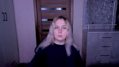 Snapshot of kristy_fran chatting on June 24, 2026, 12:42 am Kristy online show from June 24, 2026, 12:42 am