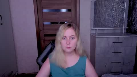 Snapshot of kristy_fran chatting on June 29, 2026, 5:03 am Kristy online show from June 29, 2026, 5:03 am