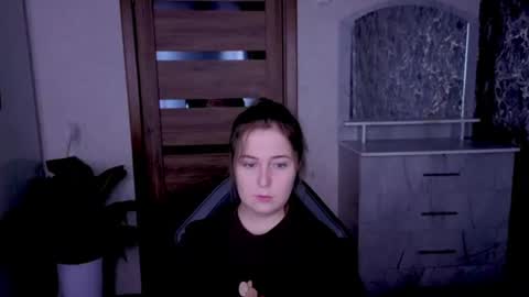 Snapshot of kristy_fran chatting on July 4, 2026, 9:32 pm Kristy online show from July 4, 2026, 9:32 pm