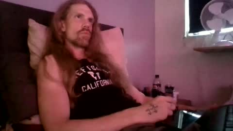 Snapshot of krullz123 chatting on June 24, 2026, 10:31 pm Krullz online show from June 24, 2026, 10:31 pm