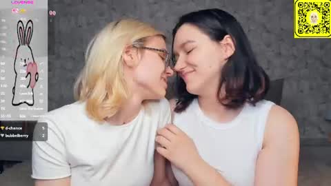 Snapshot of lacyedison chatting on June 23, 2026, 7:23 pm Violet and Isabel online show from June 23, 2026, 7:23 pm