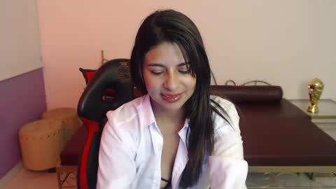 Lady Isabella online show from July 7, 2026, 1:26 pm