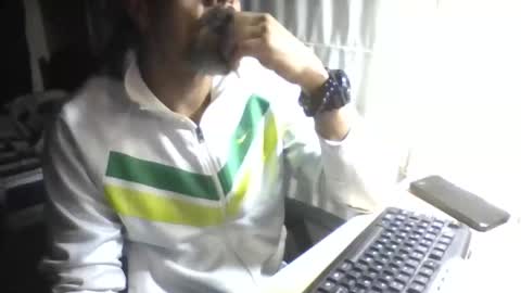 La Genova esta Dura beard boy male dick mastubate latinosexy latinohot latino glasses mature strong stronglegs online show from May 26, 2026, 2:29 am