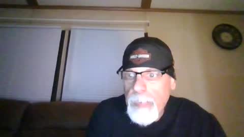 laidbackluxury online show from June 12, 2026, 2:43 am