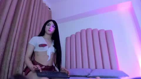 lana_fox01 online show from July 24, 2026, 4:32 am
