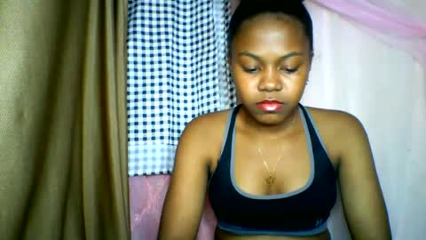 lara_belle online show from June 19, 2026, 10:41 am