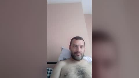 laszloszilagyi925 online show from June 20, 2026, 9:23 am