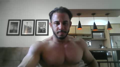 latino_rodri online show from June 15, 2026, 8:22 pm