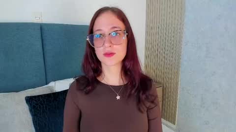 LauraIvy online show from April 23, 2026, 1:46 pm