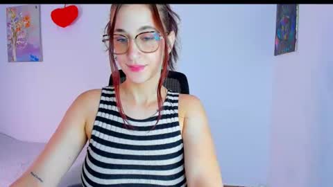 LauraIvy online show from June 25, 2026, 2:21 pm