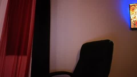 Snapshot of laura_r23 chatting on July 12, 2026, 3:41 am Laura Rose online show from July 12, 2026, 3:41 am