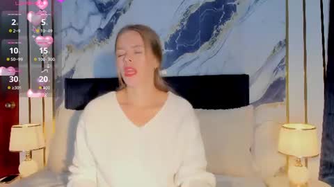Laura Blue online show from June 24, 2026, 9:36 pm