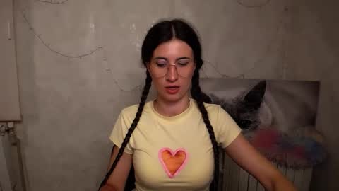 Laura online show from May 26, 2026, 7:37 am