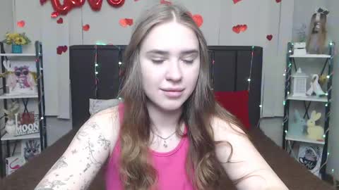 LauraHlot online show from May 26, 2026, 6:42 am