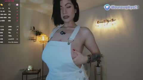 Laura online show from July 1, 2026, 9:14 pm