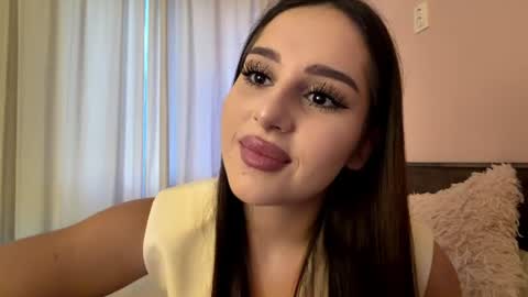 Snapshot of lavinasibert chatting on July 4, 2026, 4:46 pm Leyla online show from July 4, 2026, 4:46 pm