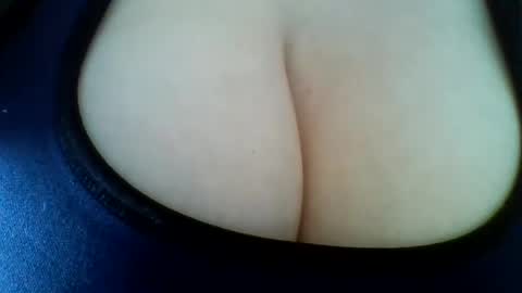 layannalea online show from July 28, 2026, 9:14 pm