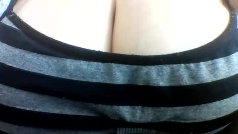 layannalea online show from July 31, 2026, 1:27 am