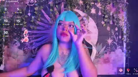 layra_66 online show from July 16, 2026, 4:02 pm