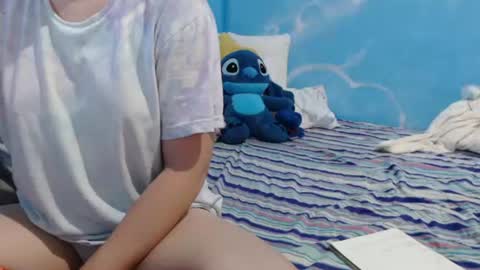Snapshot of lazzy4ngel chatting on July 11, 2026, 7:27 pm lazzy4ngel online show from July 11, 2026, 7:27 pm