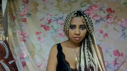 leatianaa online show from June 4, 2026, 3:51 pm