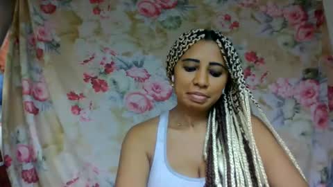 leatianaa online show from June 5, 2026, 8:36 pm