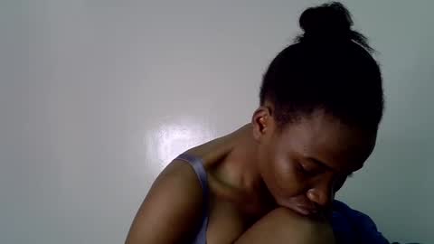 lee baby online show from June 25, 2026, 7:24 am