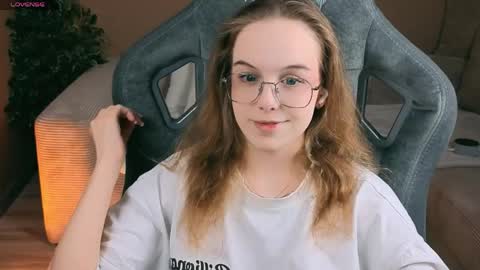Leia online show from May 10, 2026, 1:27 pm