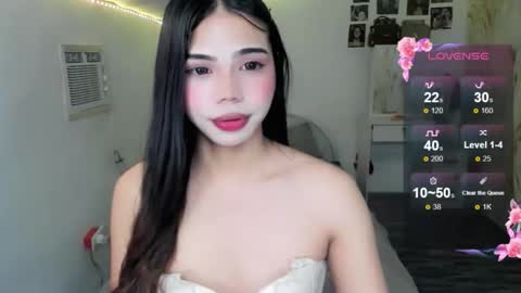Snapshot of leighottie chatting on February 19, 2026, 3:24 am leighottie online show from February 19, 2026, 3:24 am
