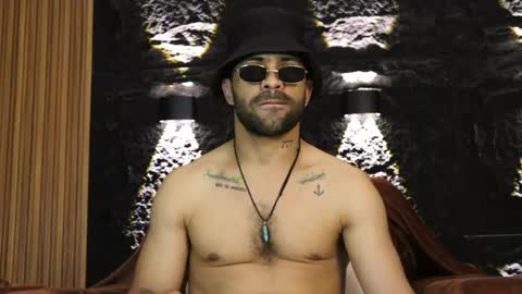 Leo  Diaz online show from May 16, 2026, 12:07 am