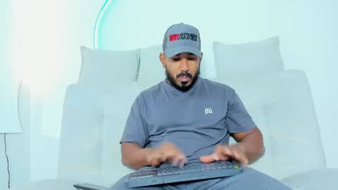 leo  online show from June 18, 2026, 1:15 pm