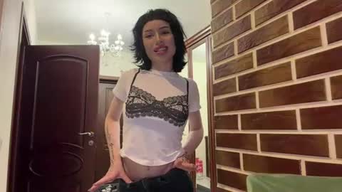 lesleypowderly online show from July 23, 2026, 12:46 am