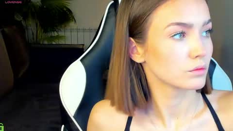 Leslie online show from May 14, 2026, 5:25 am