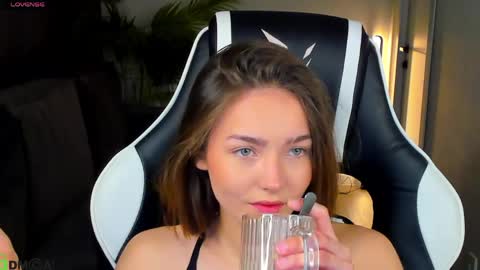 Leslie online show from May 15, 2026, 1:12 am